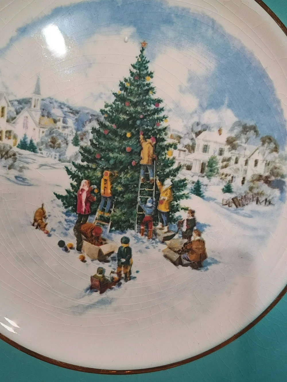 Vintage 1978 6th Edition Avon Christmas Plate 